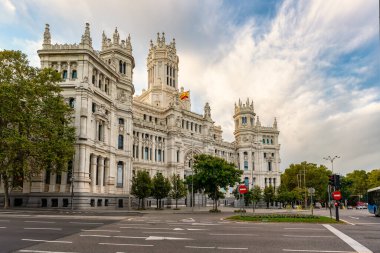 Madrid İletişim Binası, İspanya şehir meclisi merkezi.