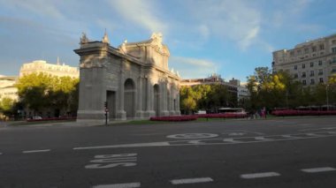 Puerta de Alcala, İspanya 'nın Madrid şehrinde bir Dünya Mirası Alanı.