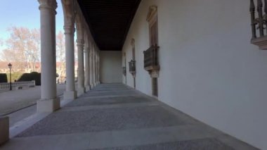İspanya 'nın Guadalajara kentindeki İnfantado Ortaçağ Sarayı' nın atari salonları.