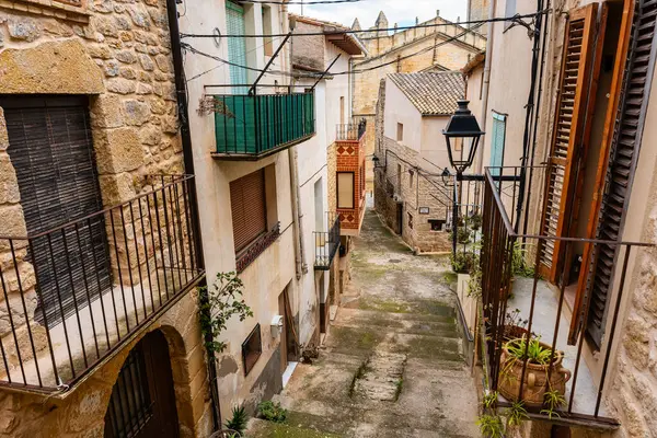 Eski Kretas, Teruel, Aragon köyünde çok dik dar sokaklar