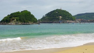 Ondarreta, San Sebastian, Bask Bölgesi 'nde Cantabrian Denizi kıyısında.