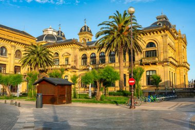 San Sebastian City Hall veya ana Kütüphane San Sebastian Donostia şehir merkezinde, Kuzey İspanya Bask Ülkesi.