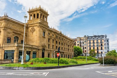 San Sebastian tatil köyündeki antik ve zarif binalar, Bask Ülkesi