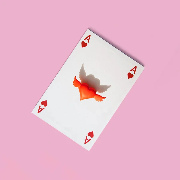 Spielkarten Ass Herz Kreative Konzeptionelle Liebe Inspiriertes Layout Vor Pastellrosa — Stockfoto
