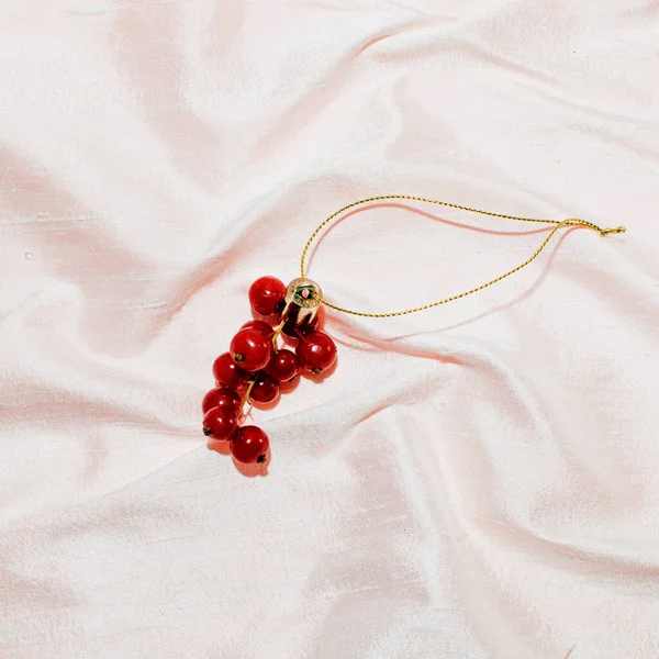 Färska Röda Vinbär Kreativ Frukt Layout Jullov Tema Silke Vågigt — Stockfoto