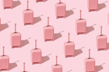 Tramvay çantaları, yaratıcı, estetik seyahat kalıpları, pastel pembe arka plan.