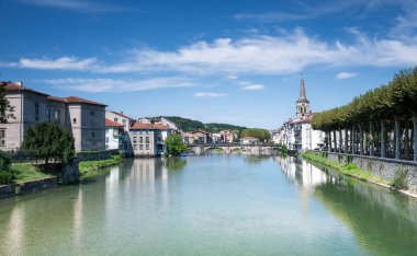 Saint-Girons Fransız komünü, Arige bölgesinde, Occitanie bölgesinde.