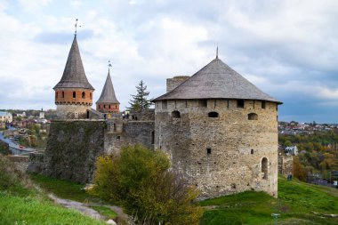 Carcassonne şehrindeki eski ortaçağ kalesi.
