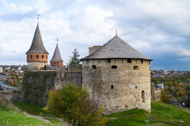 Carcassonne şehrindeki eski ortaçağ kalesi.