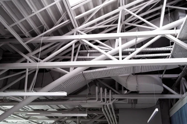 Sistema Ventilação Sob Teto Armazém Moderno Centro Comercial Tubulação Metal — Fotografia de Stock