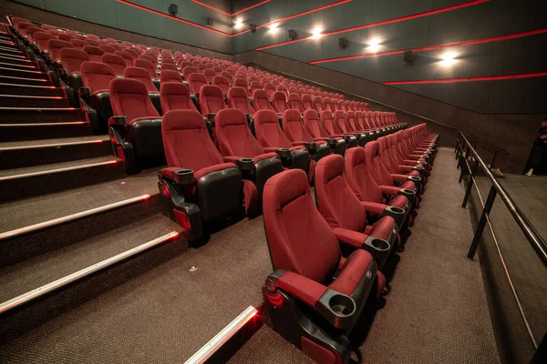 Prázdný Kino Sál Červenými Sedadly Židlemi — Stock fotografie
