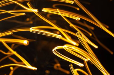 Parlayan neon ışıklarının soyut arkaplanı