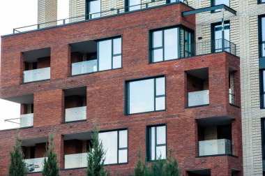 Şehirdeki modern apartman