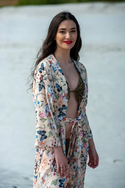 Beautiful Young Woman White Dress Beach — Stock Photo, Image
