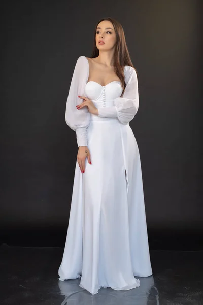 Junges Schönes Mädchen Weißen Kleid — Stockfoto