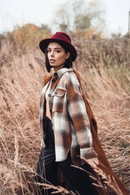 şapkalı güzel kadın 