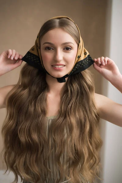 Woman Dress Beautiful Hair — Stock Photo, Image