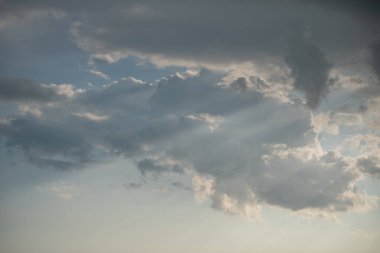 Gökyüzündeki bulutlar