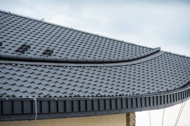 Bir binanın çatısı