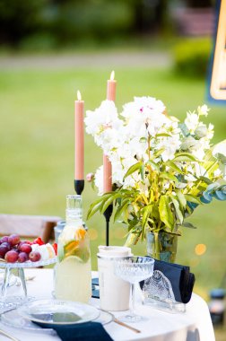 Düğün masası hazırlıkları.