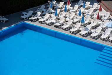 Otelde Yüzme Havuzu