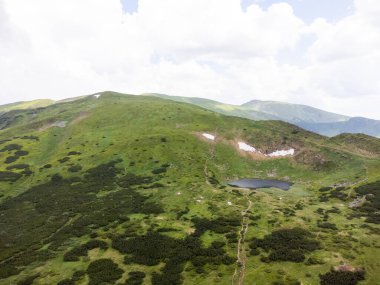 Dağ manzarası, yaz mevsimi