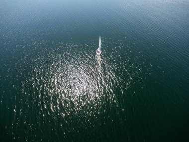 Denizde süzülüyordum..