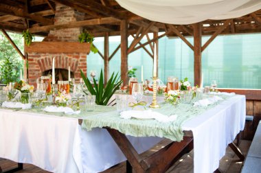 Gelin için düğün süslemeleri.