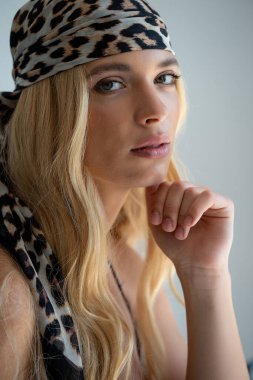 Genç bir kadının portresi