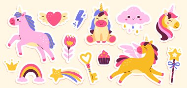 Bir çift tek boynuzlu at. Sosyal ağlar için çıkartma koleksiyonu. Gökkuşağı, kalp ve bulut, yıldızlı sihirli değnek. Taç, anahtar ve kek. Sarı arkaplanda izole edilmiş çizgi film düz vektör çizimleri