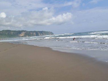 Yogyakarta yakınlarındaki Parangtritis plajı