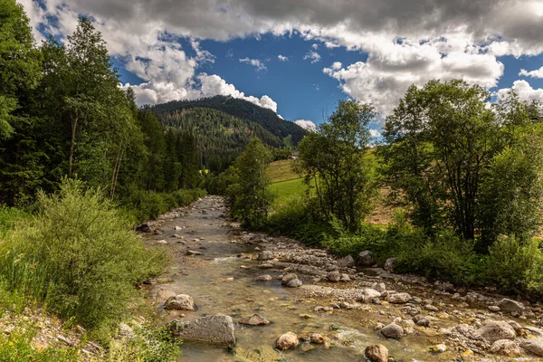 Ruhiger Gebirgsbach Den Alpen Des Italienischen Alta Badia — Stockfoto