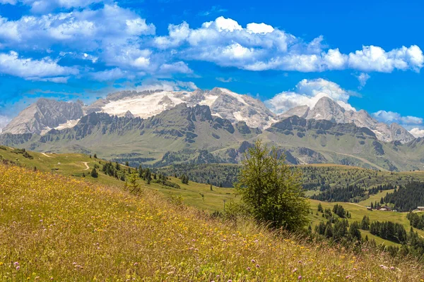 stock image Dolomiti Alps in Alta Badia landscape amd peaks view, Trentino Alto Adige region of Italy