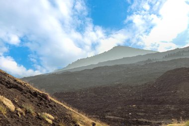 Etna, İtalya: volkanik manzaralar ve kayın ormanları