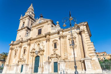 Sicilya Barok 'unun görkemli ve özel kilisesi.