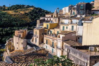 Antik Sicilya barok evlerinin manzaraları ve bakışları
