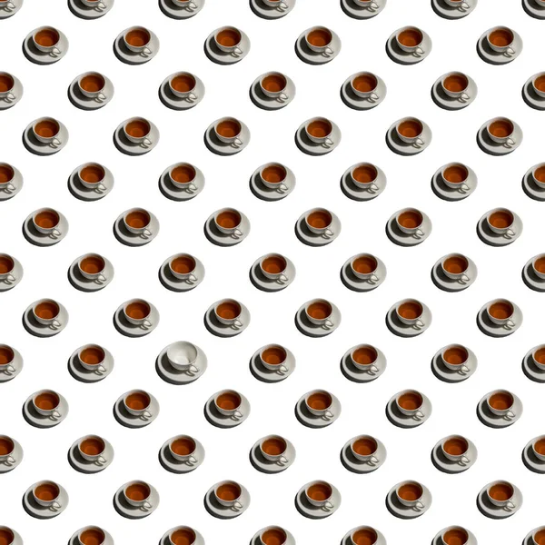 Muster Mit Einsam Leerer Tasse Und Vielen Tassen Tee Auf — Stockfoto