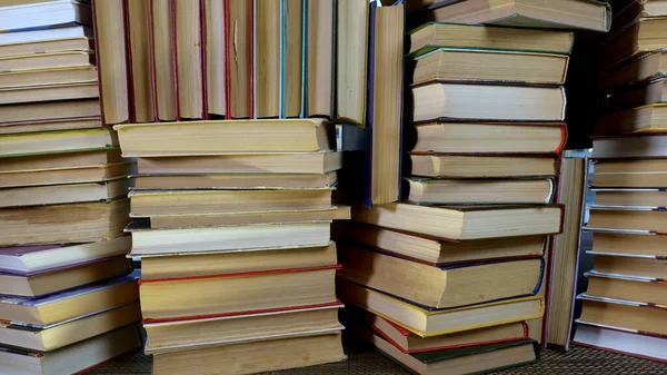 Книжкові Стелажі Бібліотеці Крупним Планом Багато Книг Організовані Полицях Великій — стокове фото