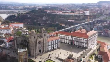Porto, Portekiz: Ünlü bir tarihi Avrupa şehrinin merkezinin havadan görünüşü