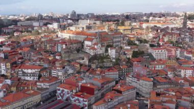 Porto, Portekiz: Ünlü bir tarihi Avrupa şehrinin merkezinin havadan görünüşü