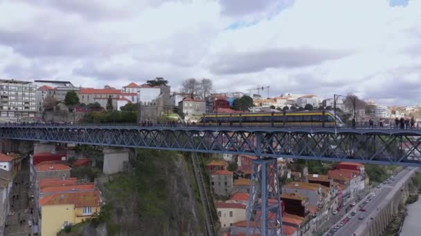 Porto Portekiz Avrupa Daki Ponte Luis Köprüsü Ndeki Modern Electric — Stok video