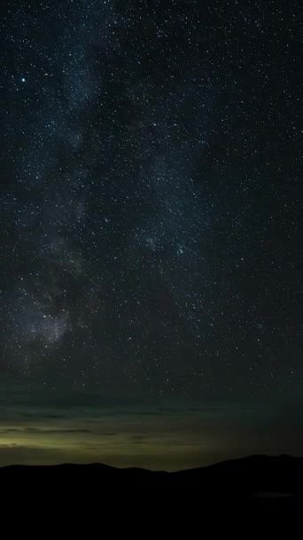 Lapso Tiempo Vía Láctea Galaxy Mueve Por Encima Las Montañas — Vídeo de stock