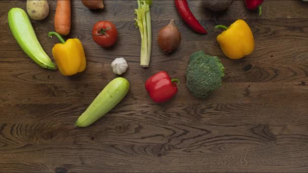 Legumes Movimento Mesa Cozinha Fundo Madeira Animação Stop Motion Lugar — Vídeo de Stock