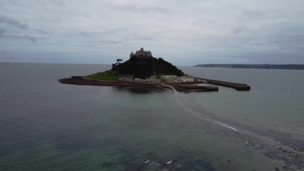 View Drone Michaels Mount Marazion England Cornwall February 2023 — ストック動画