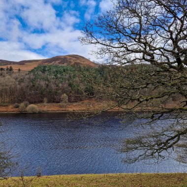 Ladybower Rezervuarı, İngiltere Ulusal Park Tepesi Bölgesi, 2023 Mart. 