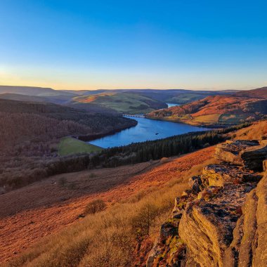 Gün batımında Bamford Sınırı 'nın Güzelliğini Yakalamak: Çarpıcı Görünüm