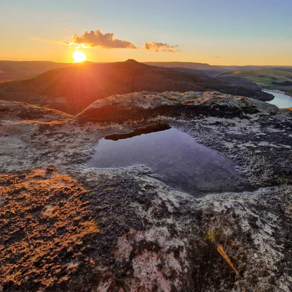 Die Schönheit Von Bamford Edge Bei Sonnenuntergang Einfangen Eine Atemberaubende — Stockfoto