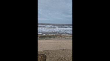 Blackpool İngiltere 2023, klasik deniz kenarı kasabası. Güneş, kum ve nostalji dolu bir kaçış için mükemmel. Çekiciliğini ve çekiciliğini keşfedin.