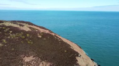 Porth Wen Treni (ayrıca Porth Wen Tuğla Fabrikası veya White Beach olarak da bilinir), Anglesey 'in kuzey kıyısında, Galler' in kuzeybatı kıyısında bulunan küçük bir körfez..