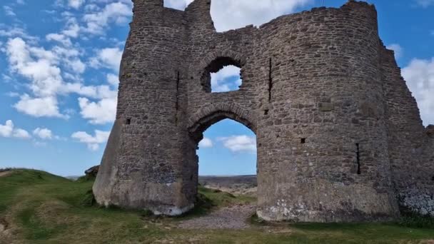 Pennard Castle Uma Beleza Arruinada Nos Penhascos — Vídeo de Stock